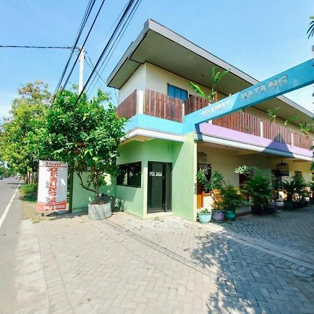 Hotel Gerung 2 Near Luwes Mall Nganjuk Mitra Reddoorz Exterior foto