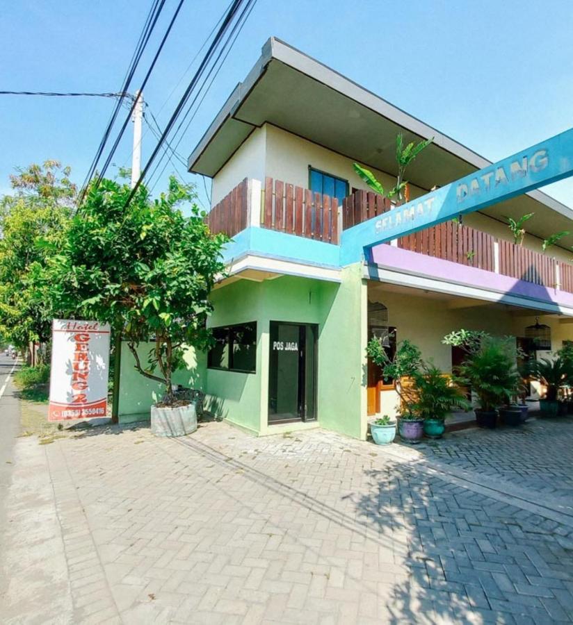 Hotel Gerung 2 Near Luwes Mall Nganjuk Mitra Reddoorz Exterior foto